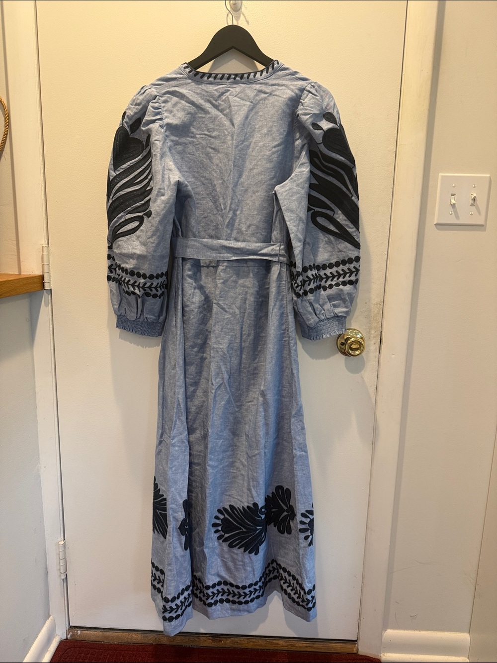 Boden Octavia linen blend Midi Dress with beautiful embroidery. - Picture 4 of 4